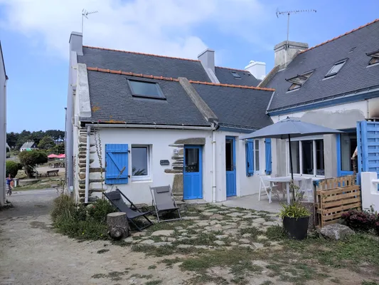 Ancienne maison de pêcheur rénovée à 30 mètres de la plage de Locmaria